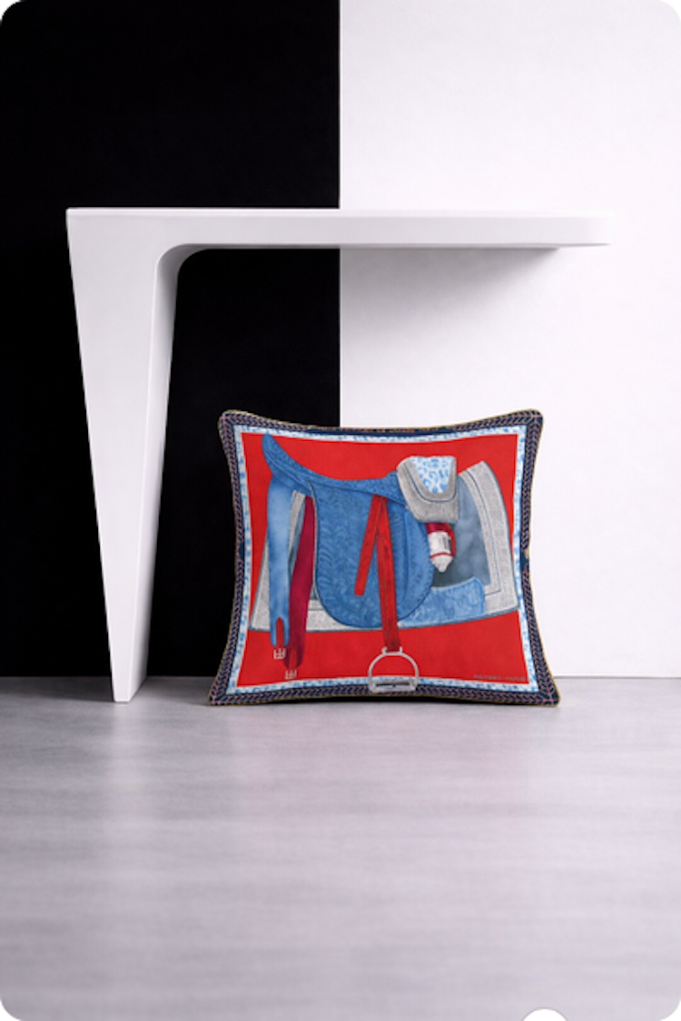 KISS Horse Couture Dekokissen in Couture-Ästhetik Samt-Look