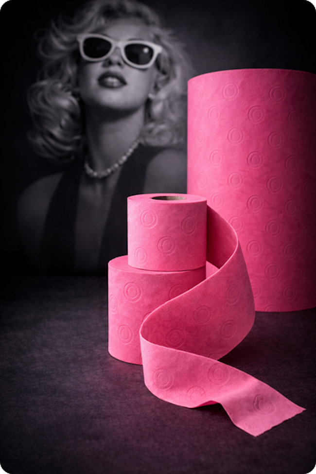 COLOR ONE Design Toilettenpapier Pink mit geprägter Oberfläche von NO SHAME
