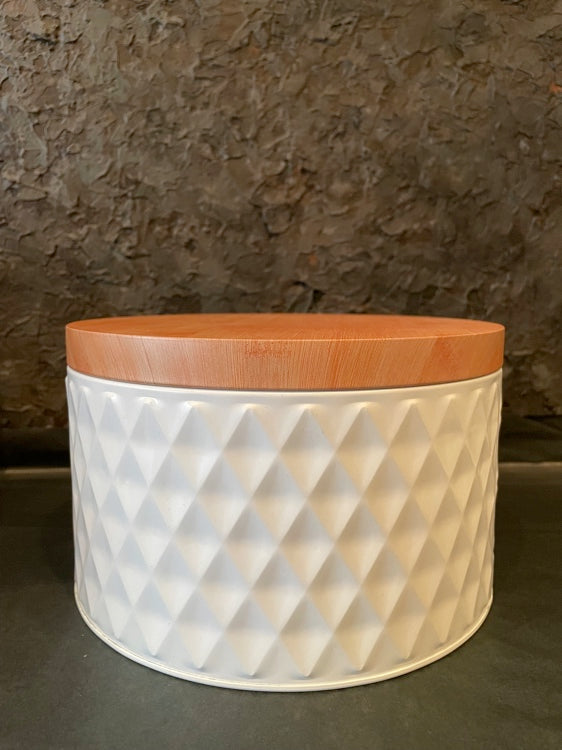 Weiße Design Vorratsdose Größe L mit geprägter Oberfläche und Deckel in Holzoptik.