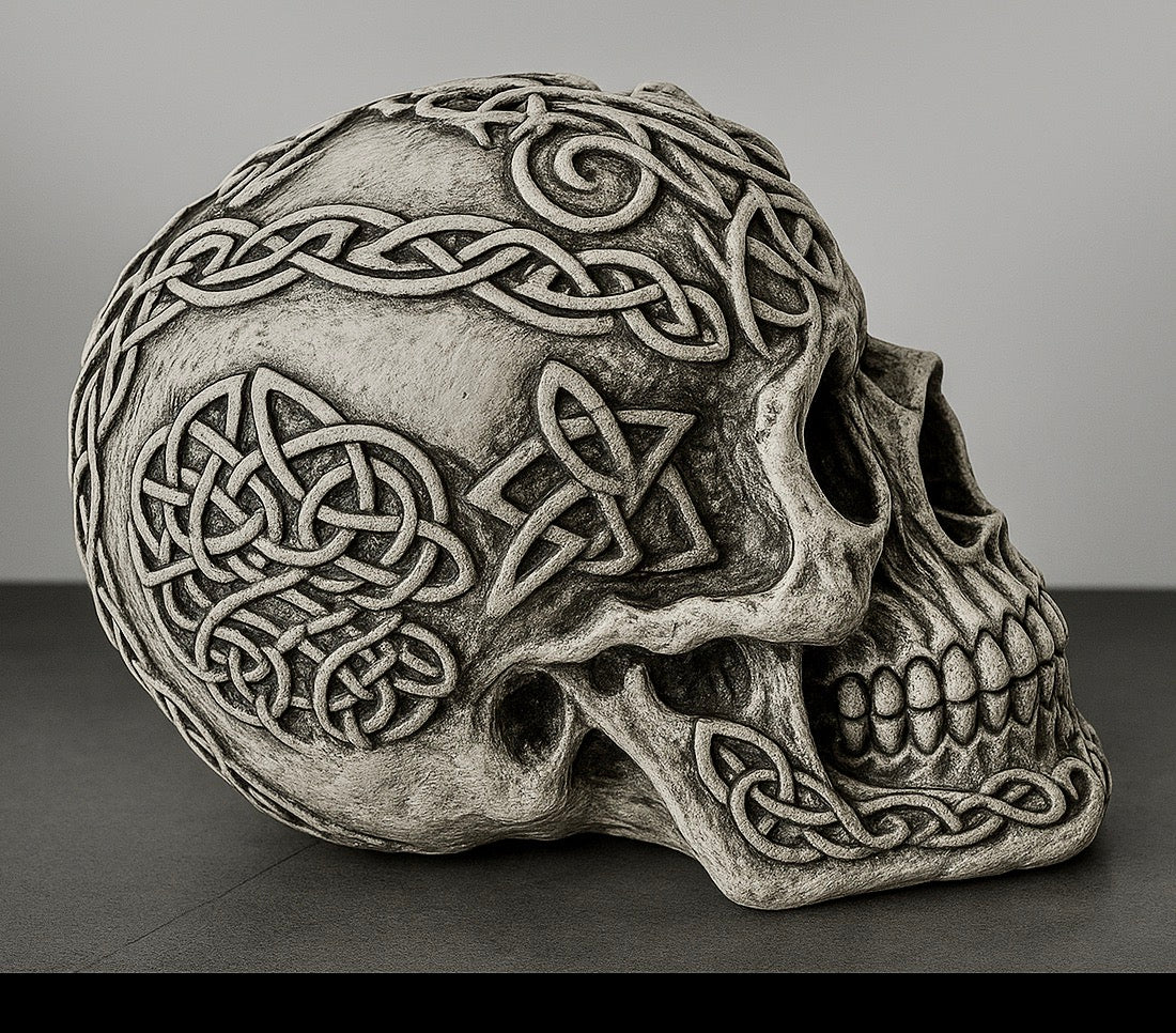 SkullART Collection Keltisch-like TOTENKOPF mit all-over deSIGN