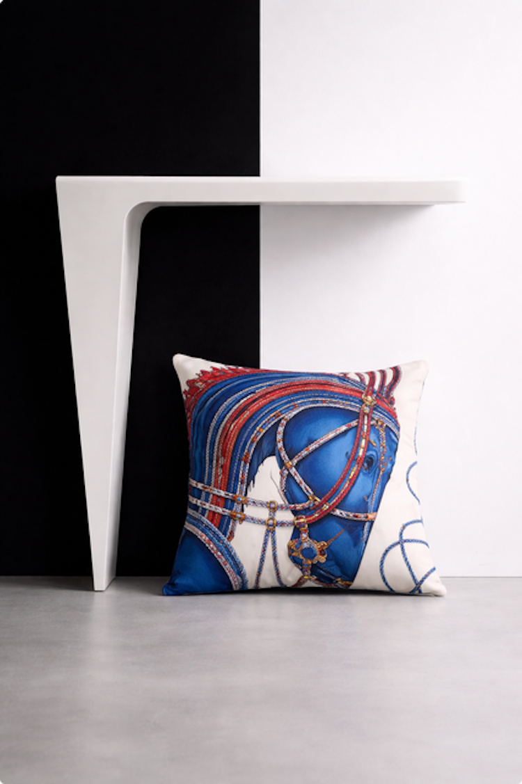 KISS Horse Couture  Dekokissen in Couture-Ästhetik Samt-Look