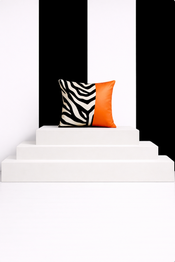 KISS Wild & Elegant Zebra & Leather Jacquard Glanz