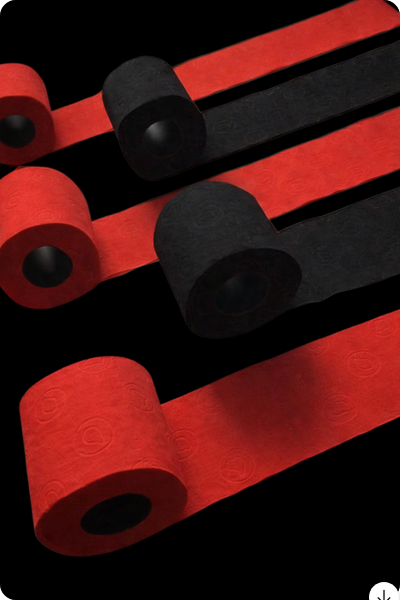 MIX ONE Design Toilettenpapier in Schwarz und Rot mit kontrastreicher Farbkombination von NO SHAME