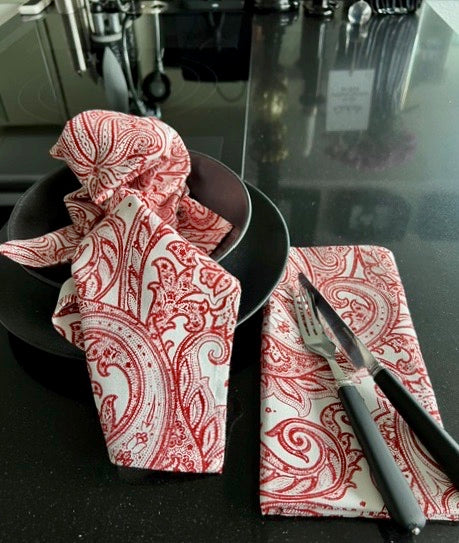 TableART - Stoffservietten Motiv stilvolle Eleganz
