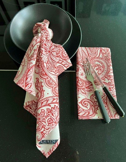 TableART - Stoffservietten Motiv stilvolle Eleganz