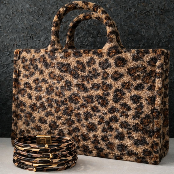 ASPHALT COUTURE – STREET STYLE SHOPPERs · WILD WEAVE LEO Braun Detailfoto