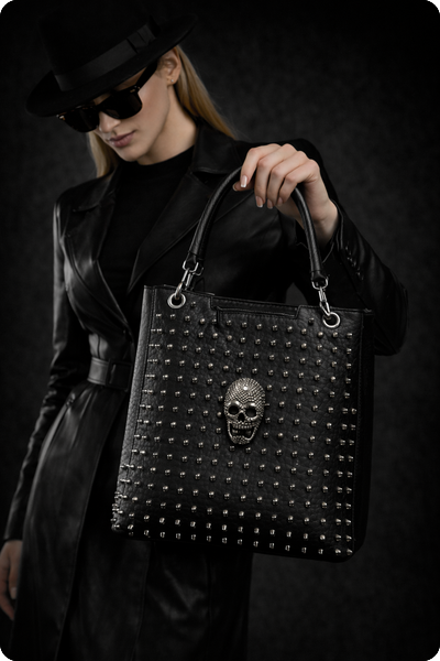 Urban Statement Bag Skull – Nieten Design | Handtasche & Crossbody Black