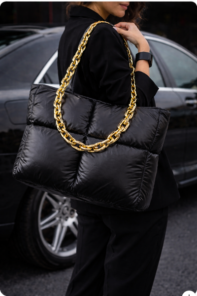 Street Style Shopper „KnitterLOOK“ – Neon Schwarz | Statement Bag mit Gold Chain