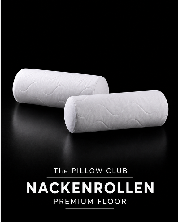 2er Set weiße Nackenrollen von The PILLOW CLUB PREMIUM FLOOR mit Wellensteppung vor schwarzem Hintergrund