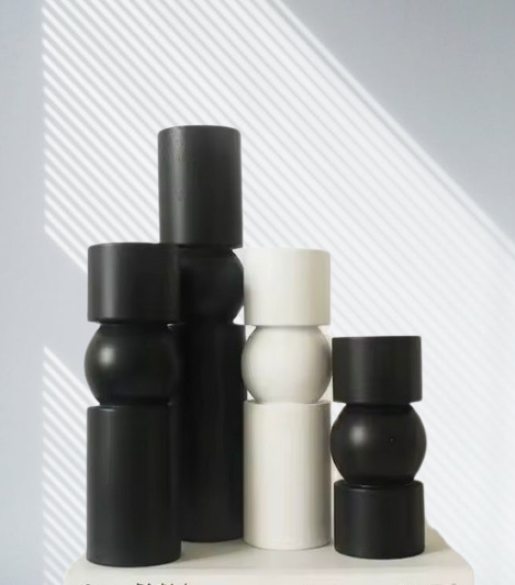 Kerzenhalter - Design Statement - Holz Black & White