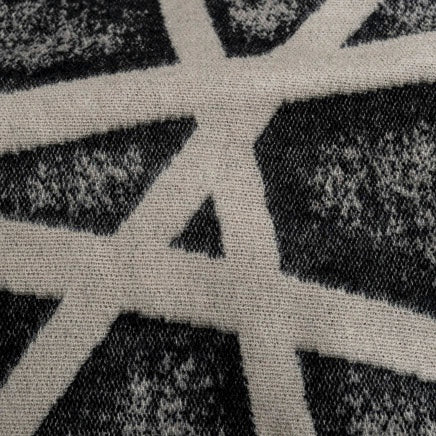 Soft Rebellion – Urban Lines Plaid Schwarz & Creme | LIVING Affairs
